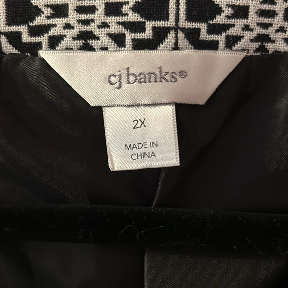 CJ Banks black and white Jacket, size 2X, tapestry design - Picture 6 of 8